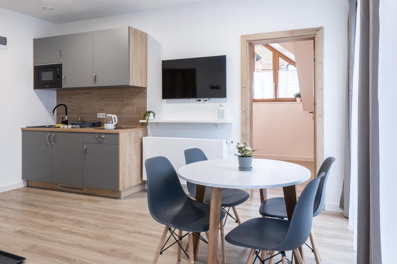 Apartamenty Aspen カルパッチ エクステリア 写真